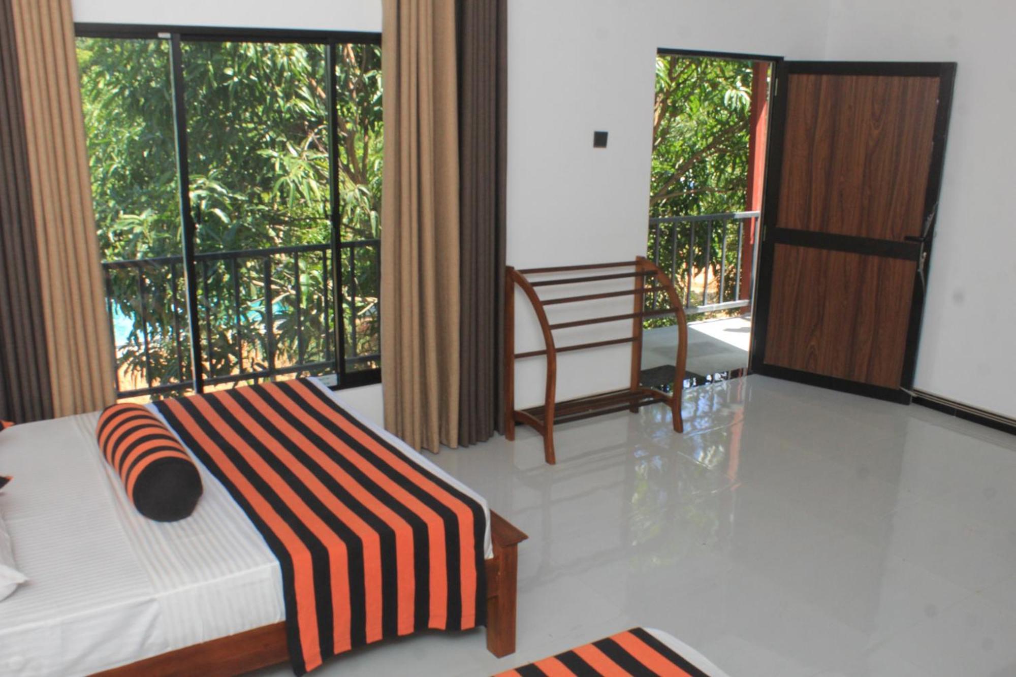Sigiriya Sun Shine Villa Exteriör bild