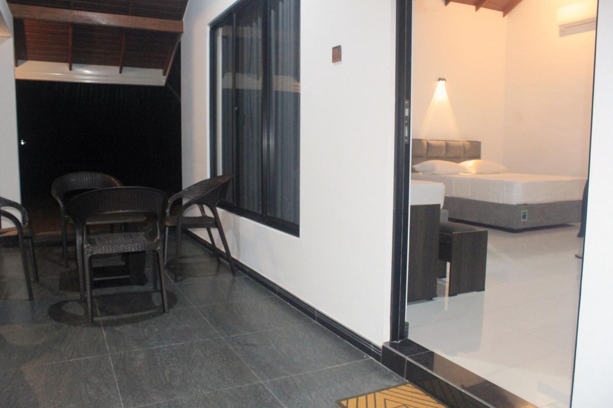 Sigiriya Sun Shine Villa Exteriör bild